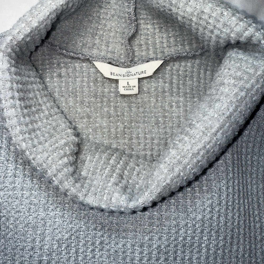 L.L. Bean waffle mock pullover sweater - Picture 5 of 8